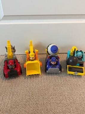 Paw Patrol Rubble and Crew - Charger, Rubble, Mix, Motor